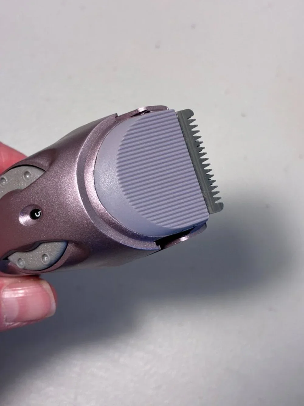 Remington BKT-1000 Trim & Shape Bikini Trimmer Brush Zip Pouch Batteries-Works